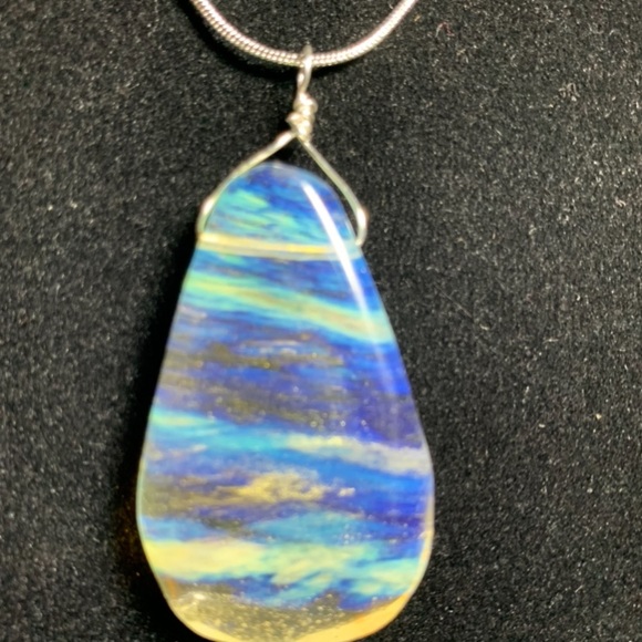 Lemon Opalite Quartz. Gorgeous pendant. Free SS chain with offer.Handmade - Picture 3 of 10